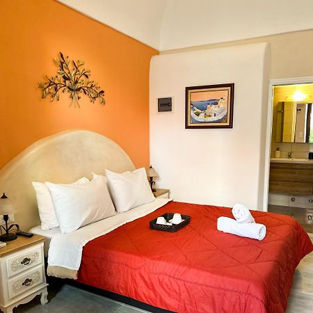 Pansion Zaharoula Hotel ฟิรา ภายนอก รูปภาพ