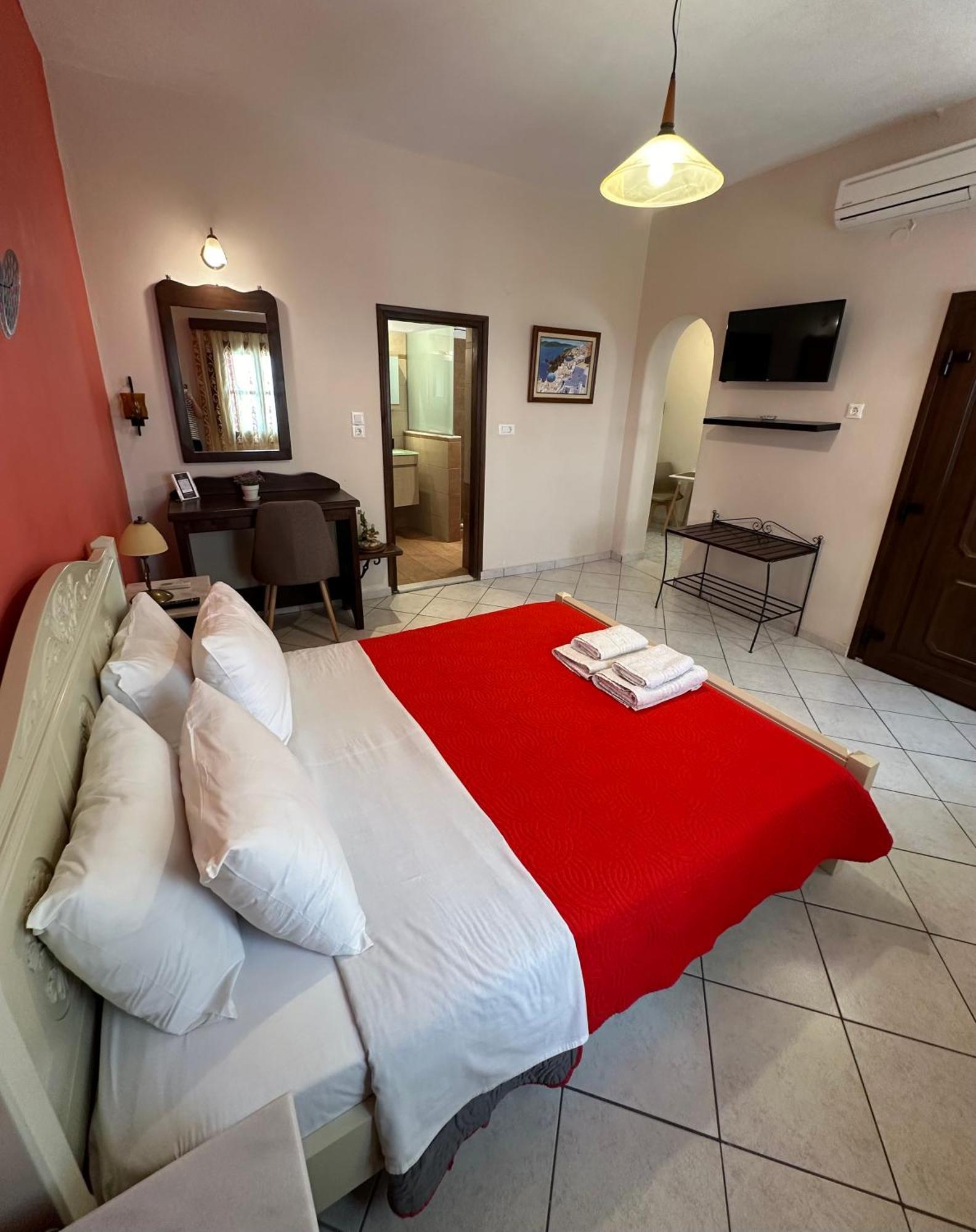 Pansion Zaharoula Hotel ฟิรา ภายนอก รูปภาพ