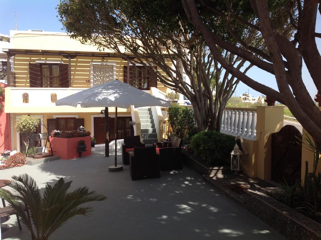 Pansion Zaharoula Hotel ฟิรา ภายนอก รูปภาพ