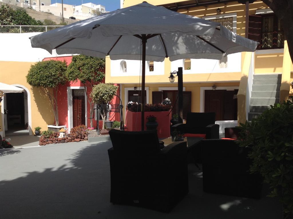 Pansion Zaharoula Hotel ฟิรา ภายนอก รูปภาพ