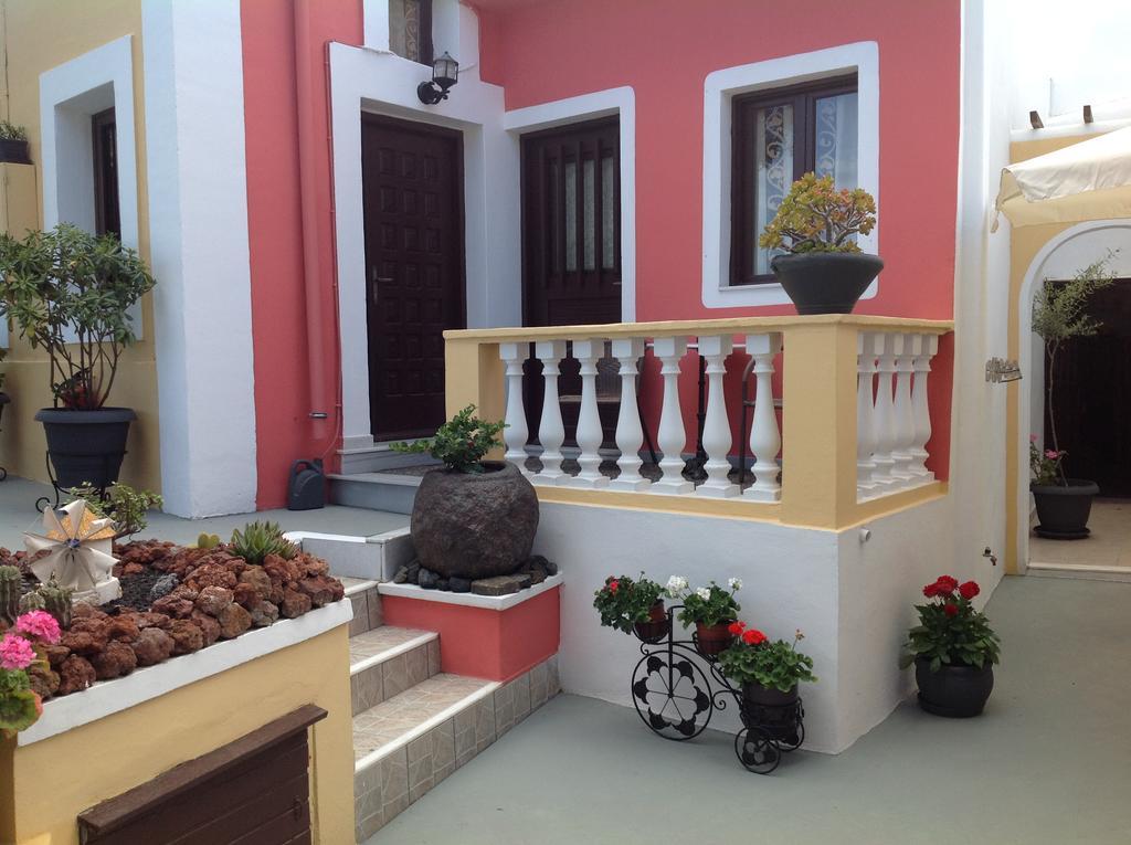 Pansion Zaharoula Hotel ฟิรา ภายนอก รูปภาพ