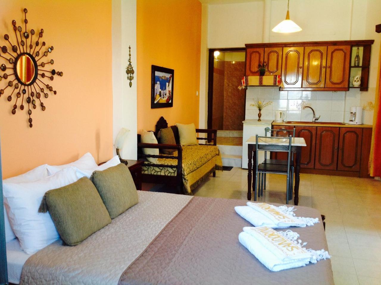 Pansion Zaharoula Hotel ฟิรา ภายนอก รูปภาพ