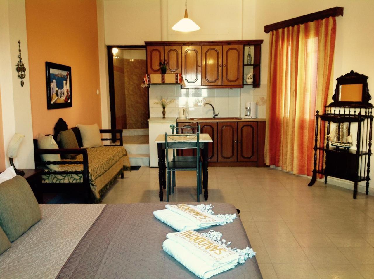 Pansion Zaharoula Hotel ฟิรา ภายนอก รูปภาพ