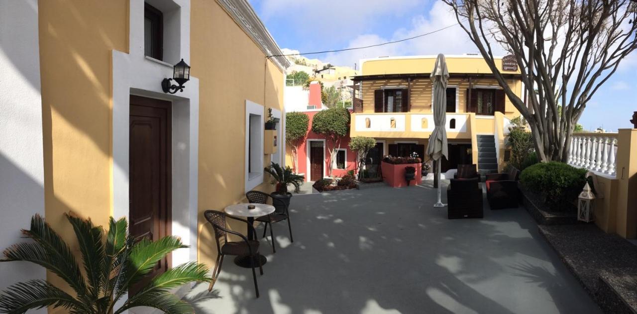 Pansion Zaharoula Hotel ฟิรา ภายนอก รูปภาพ